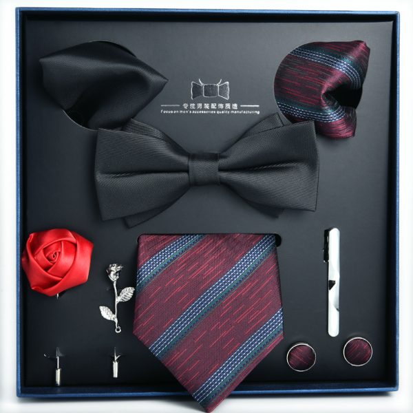 Set elegant 8 piese, MENZ®, model Gift, cravata, ac cravata, papion, 2 batiste, butoni, ornamente rever, negru/visiniu