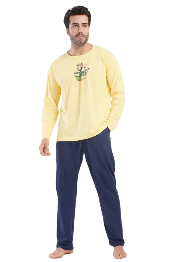 Pijamale barbati, Vienetta Man, model Ursuletul la chitara, bumbac, buzunare, uni, galben/bleumarin